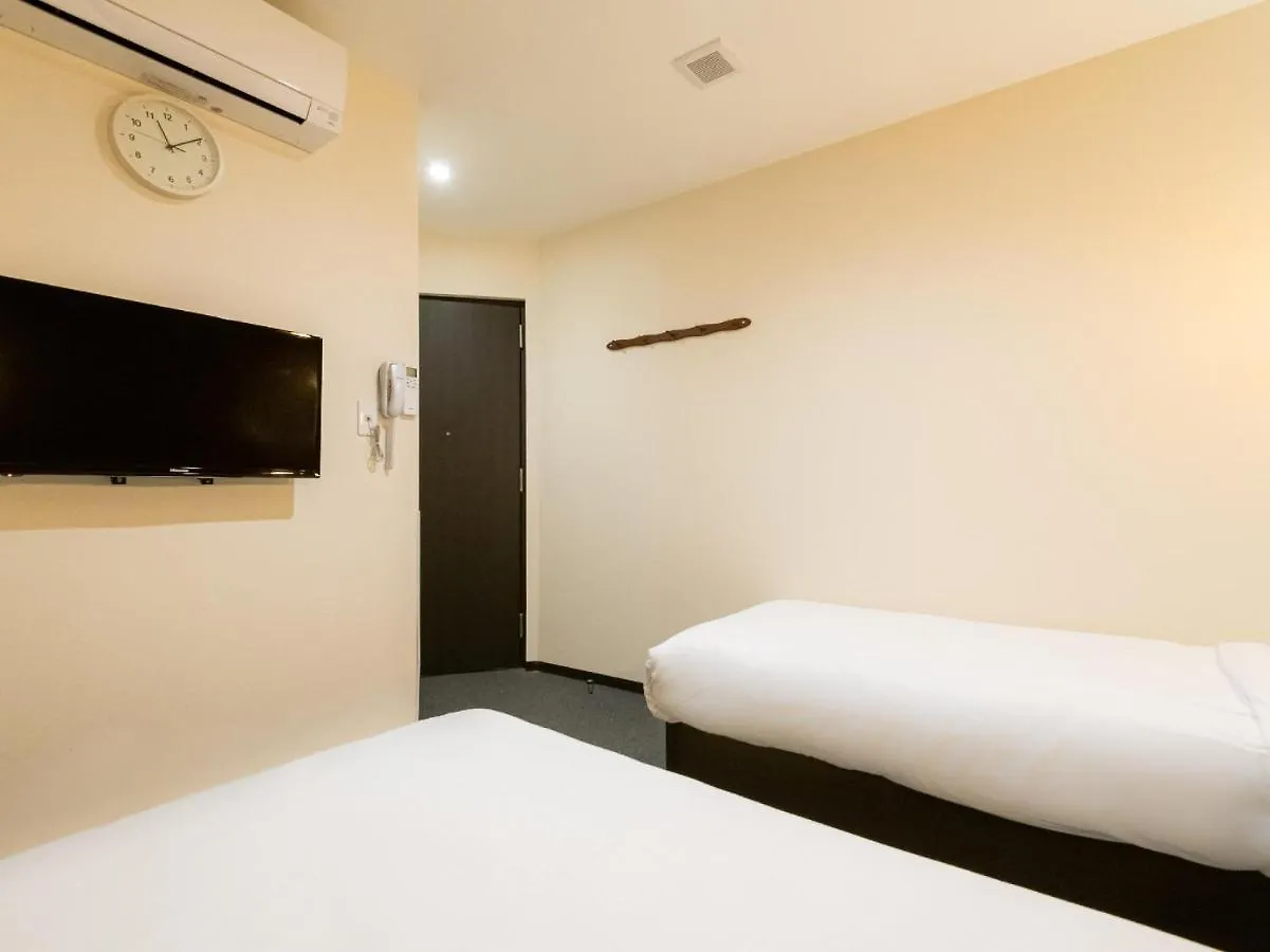 Oyo Hotel Plaza In Namba Minami Osaka 3*,