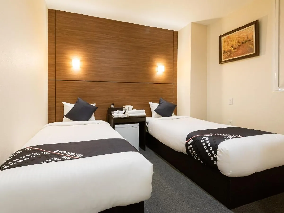 Oyo Hotel Plaza In Namba Minami Osaka